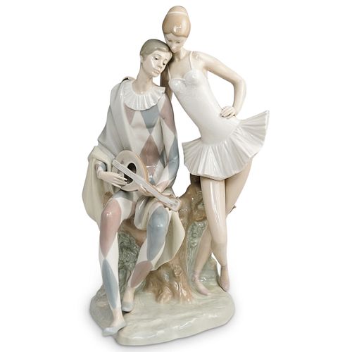 LLADRO "ROMANCE" #4831 PORCELAIN