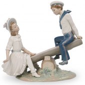 LLADRO "SEESAW" PORCELAINDESCR