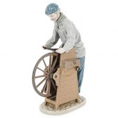 LLADRO SHARPENING THE CUTLERY