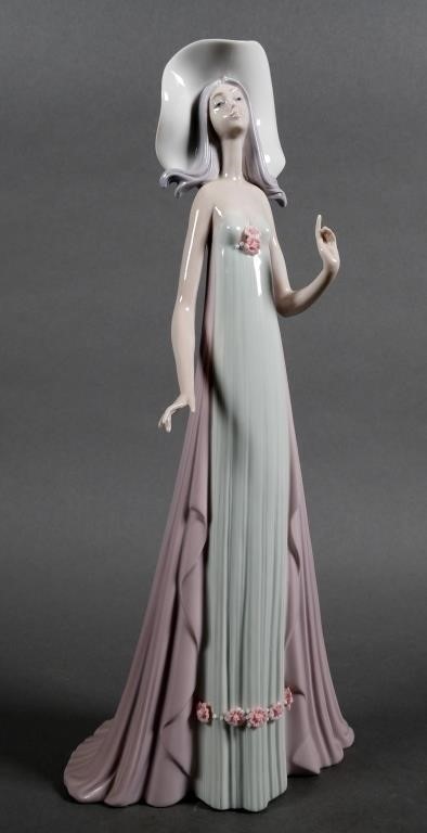 LLADRO THE DEBUTANTE 1431Includes