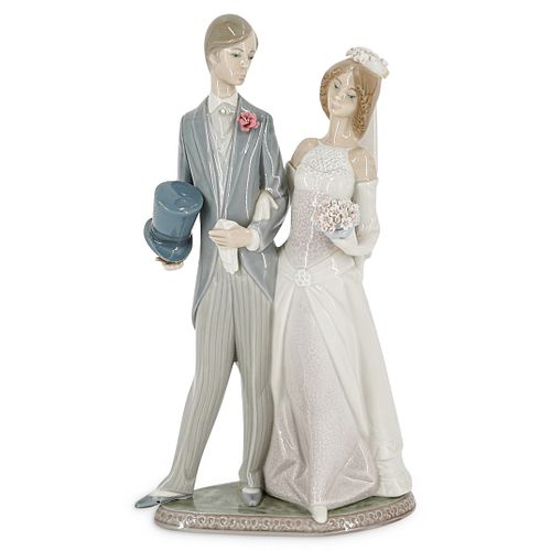 LLADRO WEDDING FIGURE