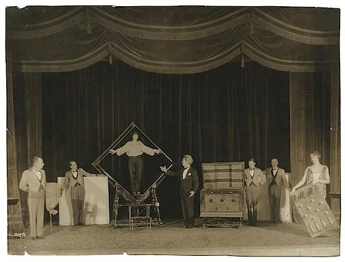 LOBBY PHOTO OF A BLACKSTONE STAGE
