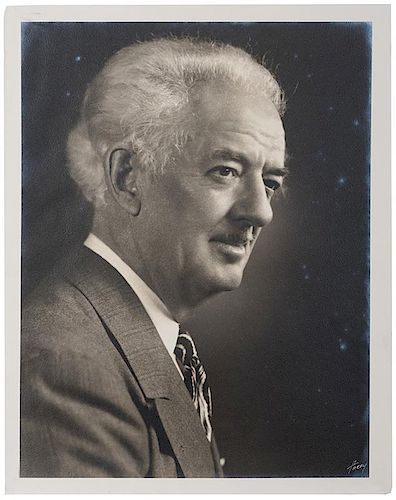 LOBBY PORTRAIT OF