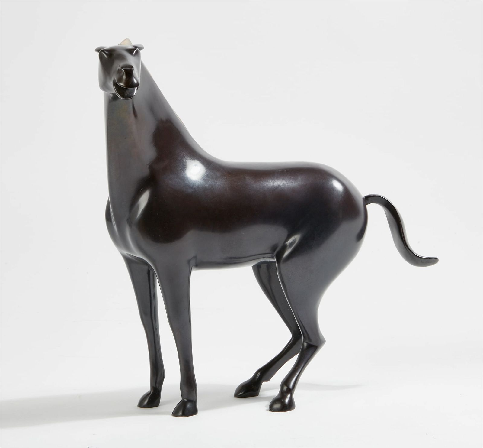 LOET VANDERVEEN STANDING HORSE