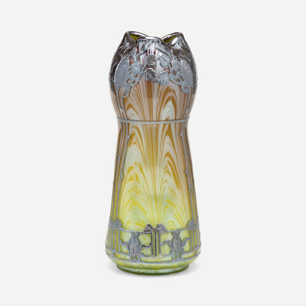 Loetz. Carrageen vase with
