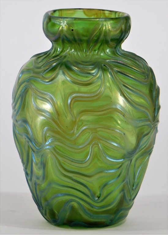 LOETZ GREEN CRETE FORMOSA ART GLASS