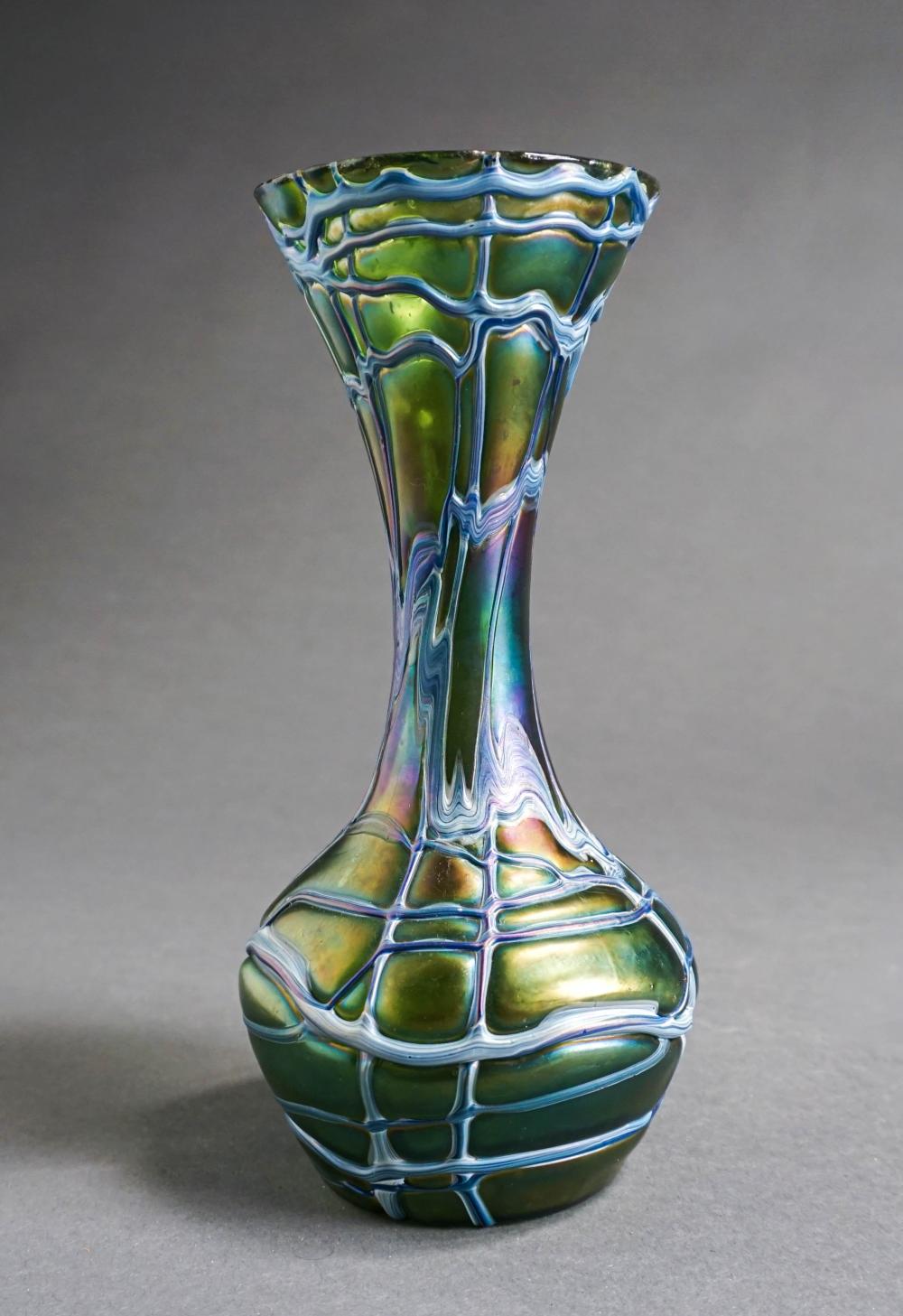 LOETZ TYPE ART GLASS VASE, H: 8 3/4