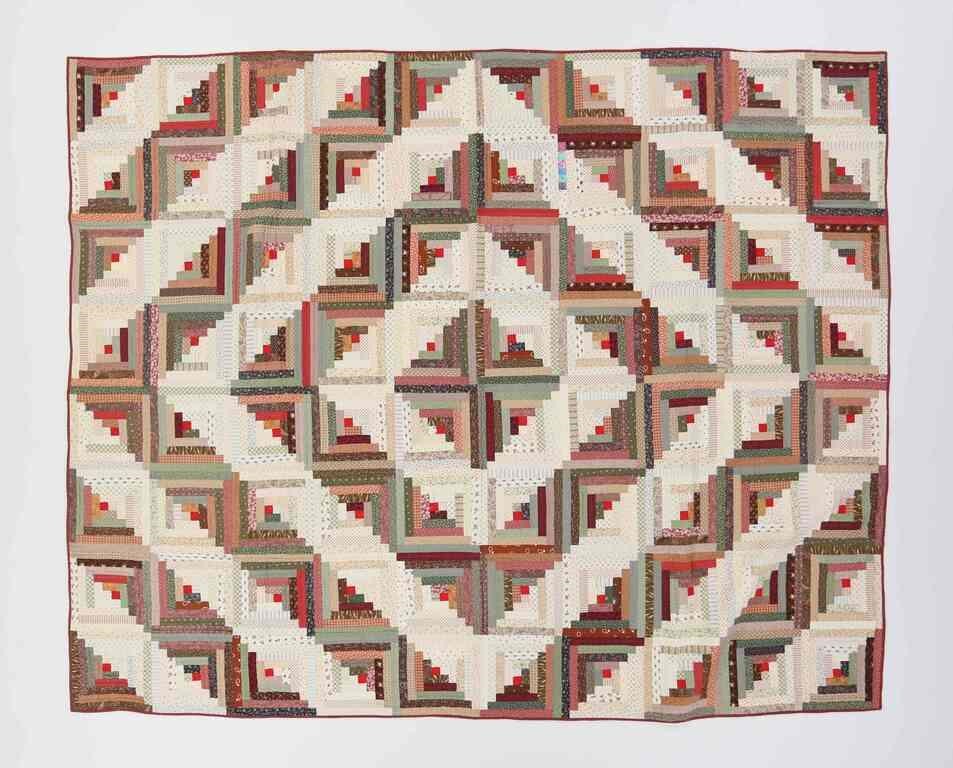 LOG CABIN PATTERN QUILTLog cabin