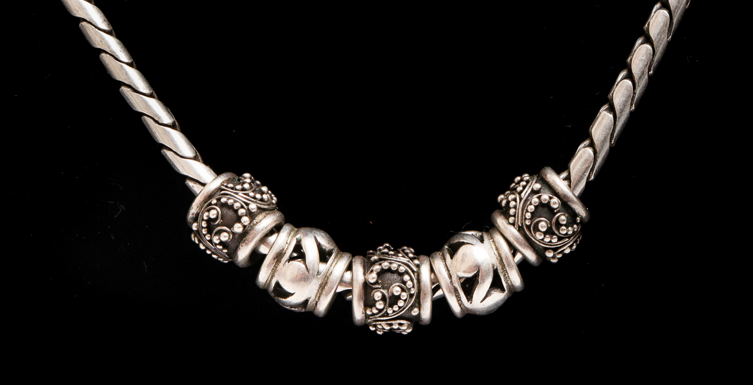 LOIS HILL ATTR. SILVER FILIGREE