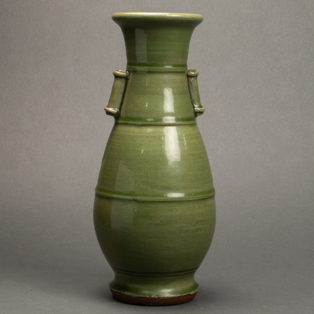 LONGQUAN CELADON GLAZED ARROW