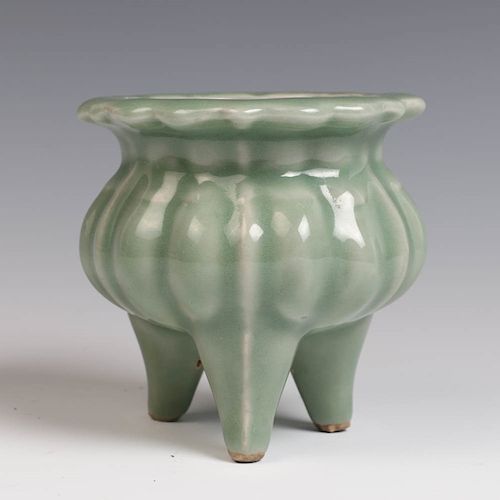 LONGQUAN CELADON TRIPOD CENSER,