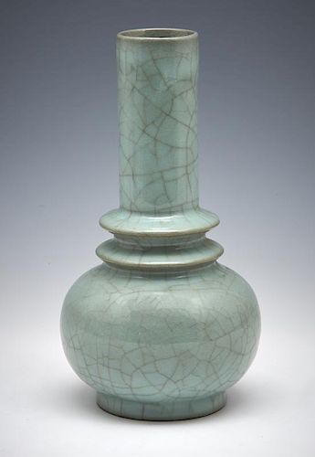 LONGQUAN GUAN-TYPE BOTTLE