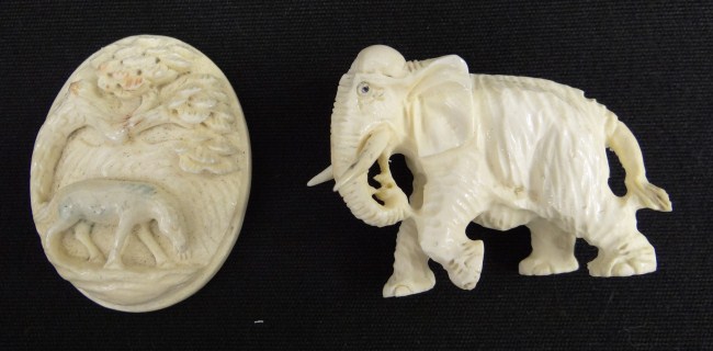 Lot (2) Asian ivory pcs.