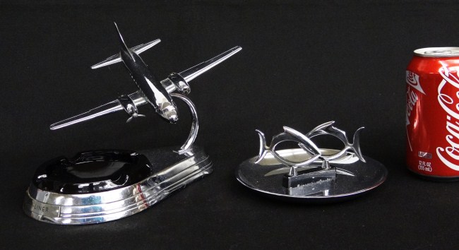 Lot 2 chrome deco ashtrays