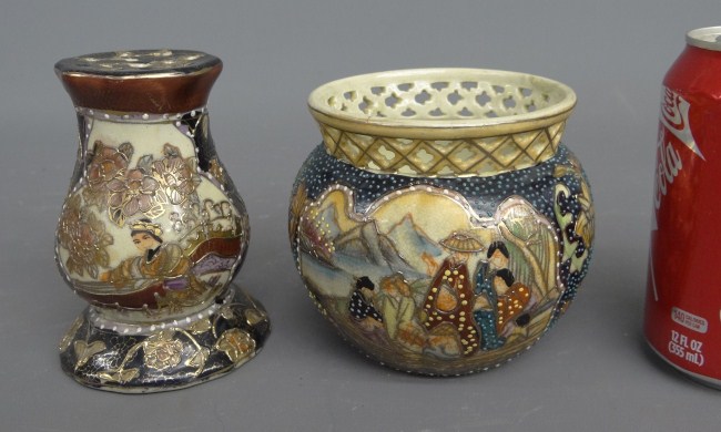 Lot (2) pcs. Japanese pottery. Bowl