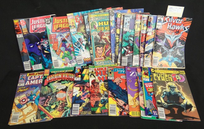 Lot 25 various comic books