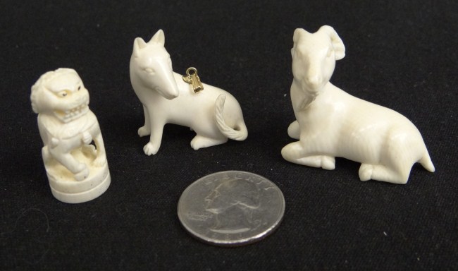 Lot (3) pcs. Asian ivory