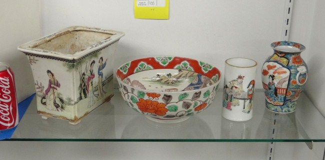 Lot 4 pcs. Asian porcelain