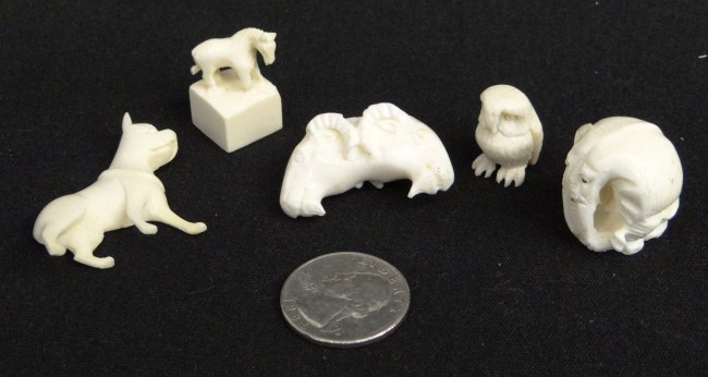 Lot (5) pcs. Asian ivory (bulldog