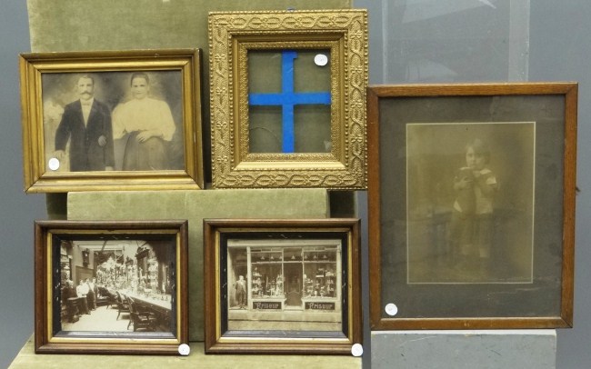 Lot (5) Victorian frames (4 have