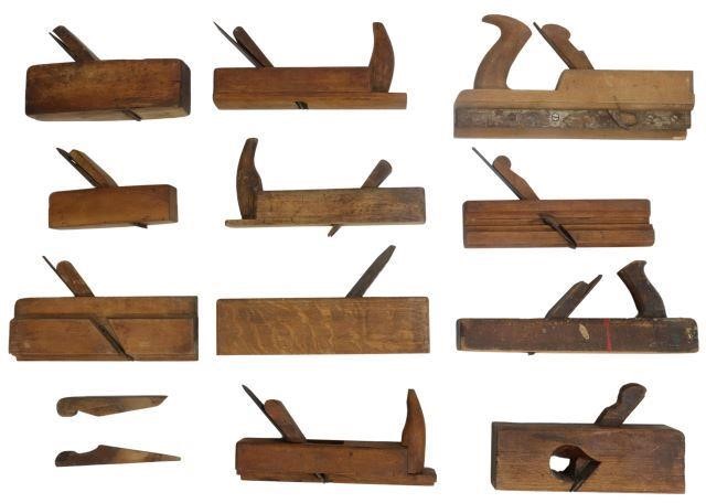(LOT) ANTIQUE WOODWORKING PLANES