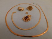 LOT ASSORTED GOLD JEWELRYLot o