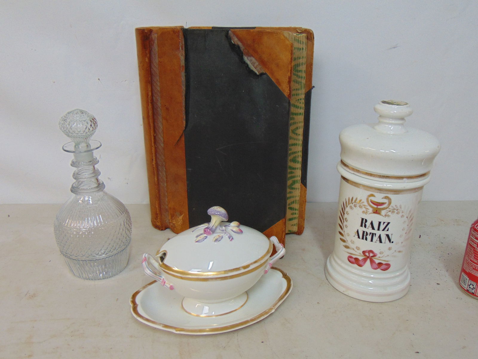 LOT, CRYSTAL DECANTER, APOTHECARY