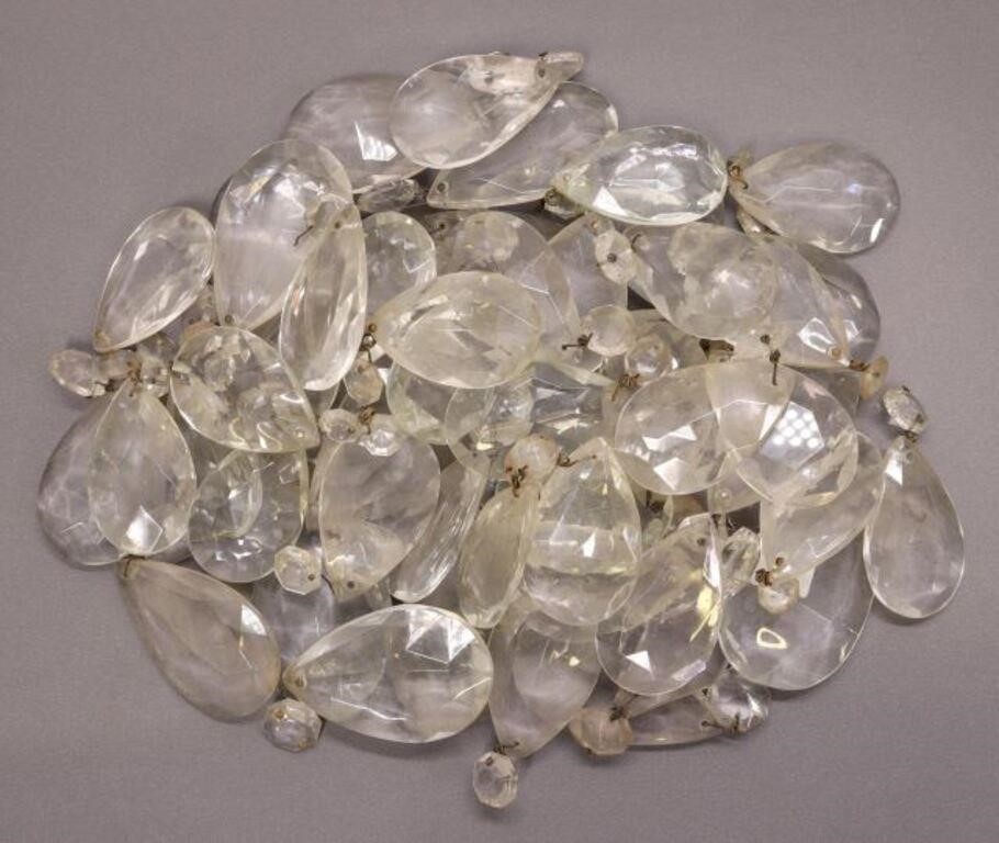 (LOT) CUT CRYSTAL TEARDROP