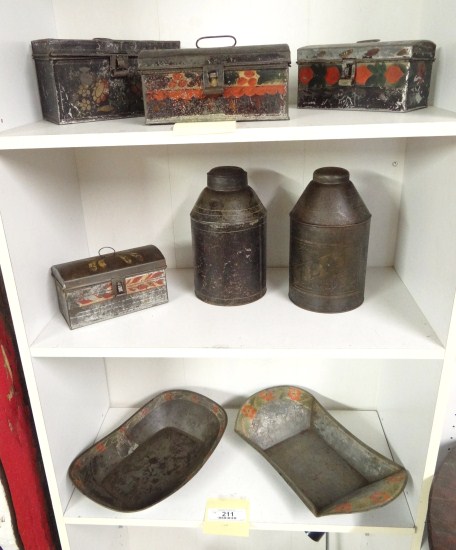 Lot eight pcs. 19th c. toleware