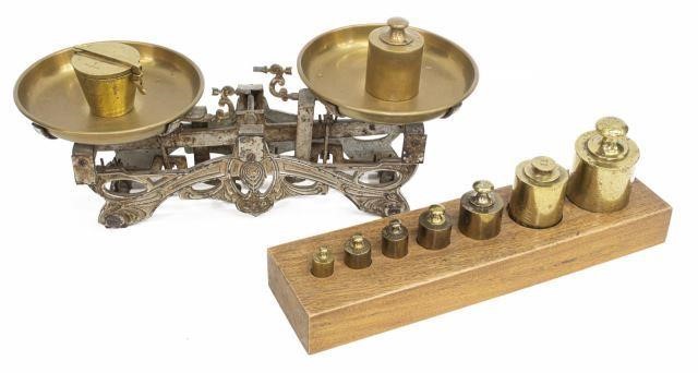 (LOT) GROUP BALANCE SCALES,