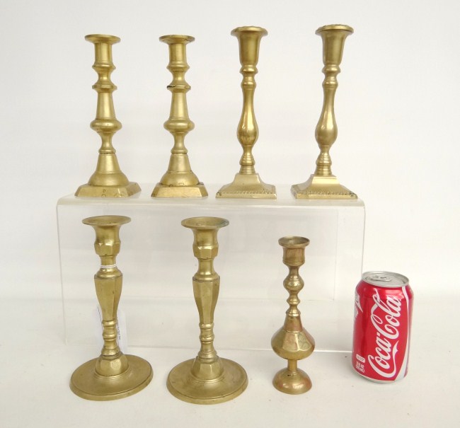 Lot including bridge type lamp