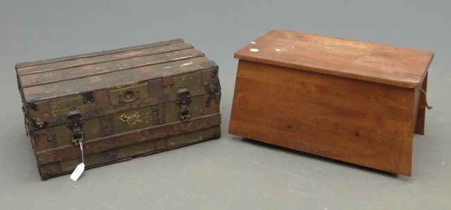 Lot including steamer trunk and