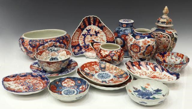 (LOT) LARGE GROUP OF ASIAN IMARI