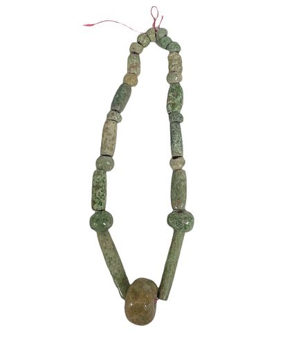 LOT NUMEROUS PRE-COLOMBIAN JADE