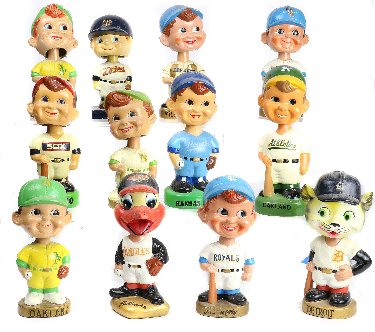(LOT OF 12) BASEBALL BOBBLE HEAD