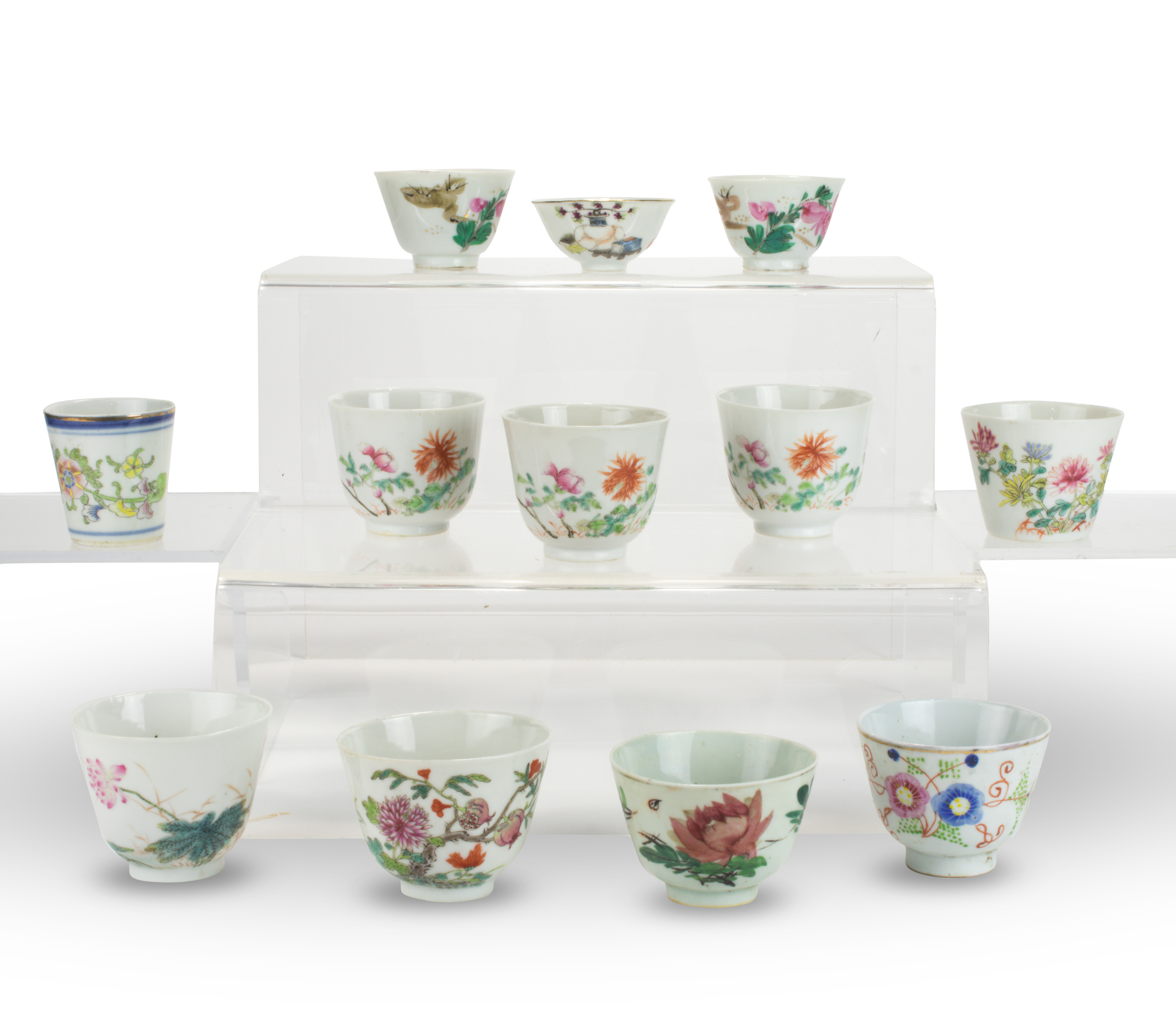 (LOT OF 12) CHINESE FAMILLE ROSE