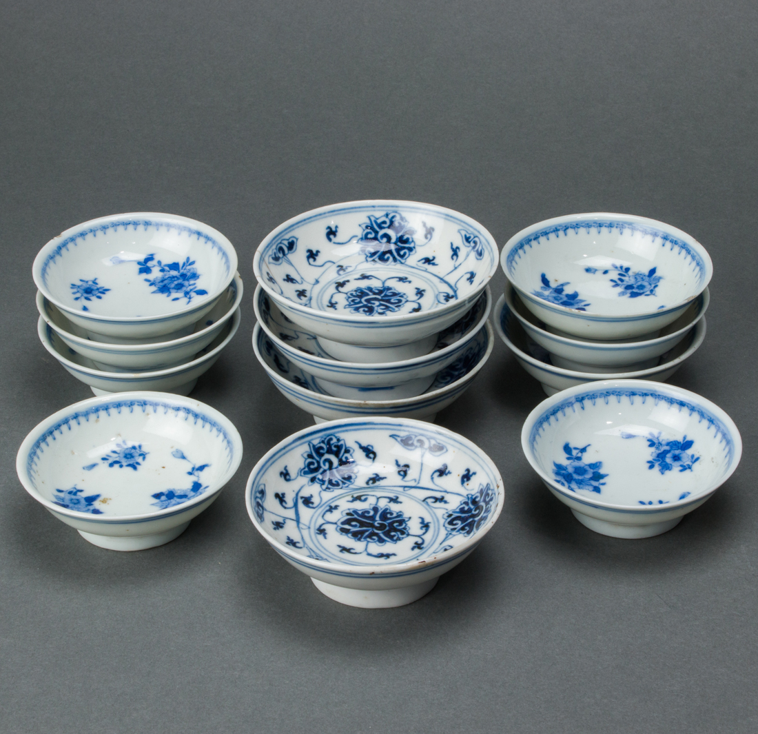 (LOT OF 12) CHINESE UNDERGLAZE BLUE