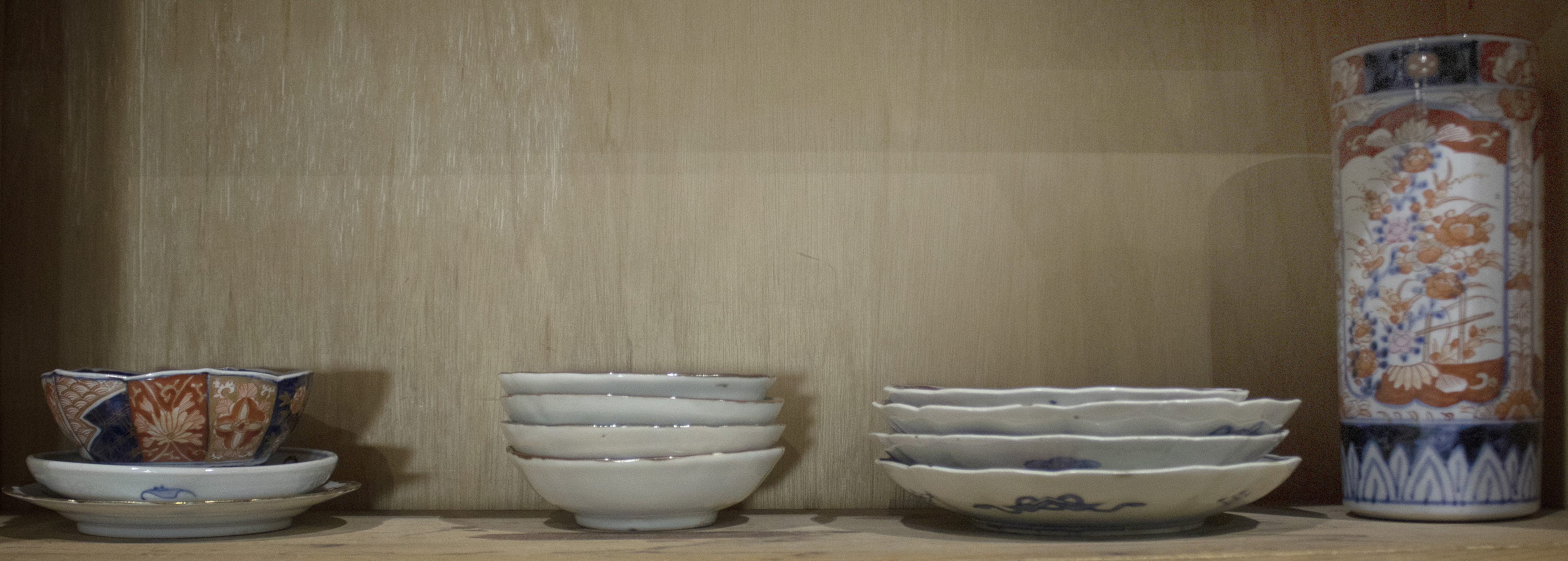 (LOT OF 12) JAPANESE IMARI WARES