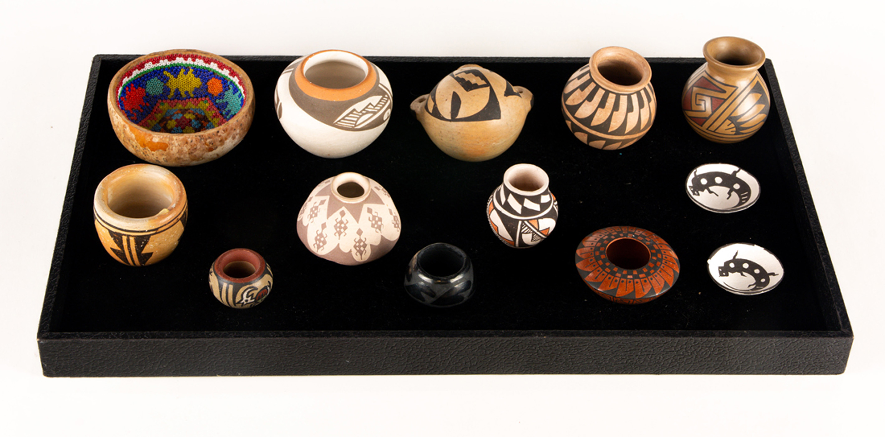 (LOT OF 13) ASSEMBLED GROUP OF