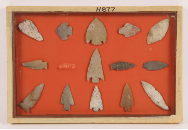 Lot of 14 arrowheads from