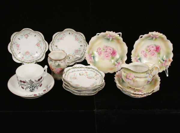 Lot of 14 pieces antique porcelain.