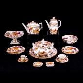 (LOT OF 142) A ROYAL CROWN DER