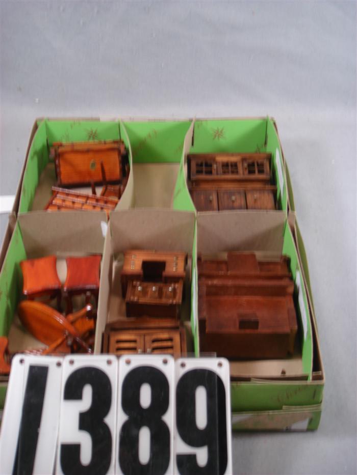 Lot of 15 dollhouse furniture