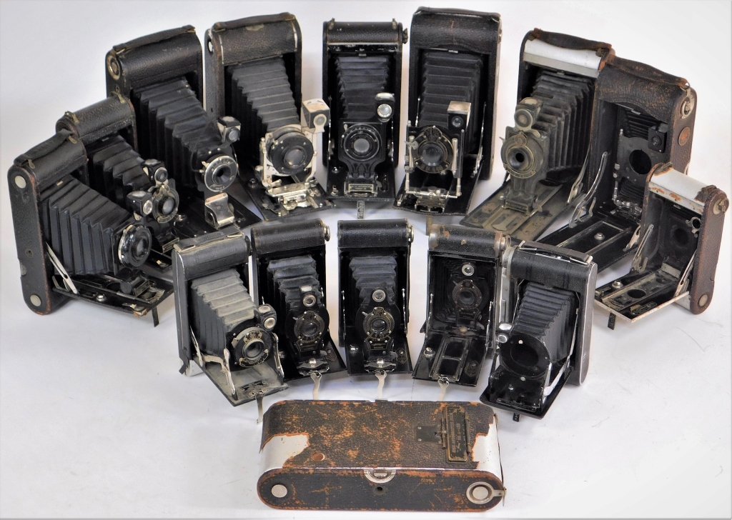 LOT OF 16 KODAK PROJECT OR PARTS