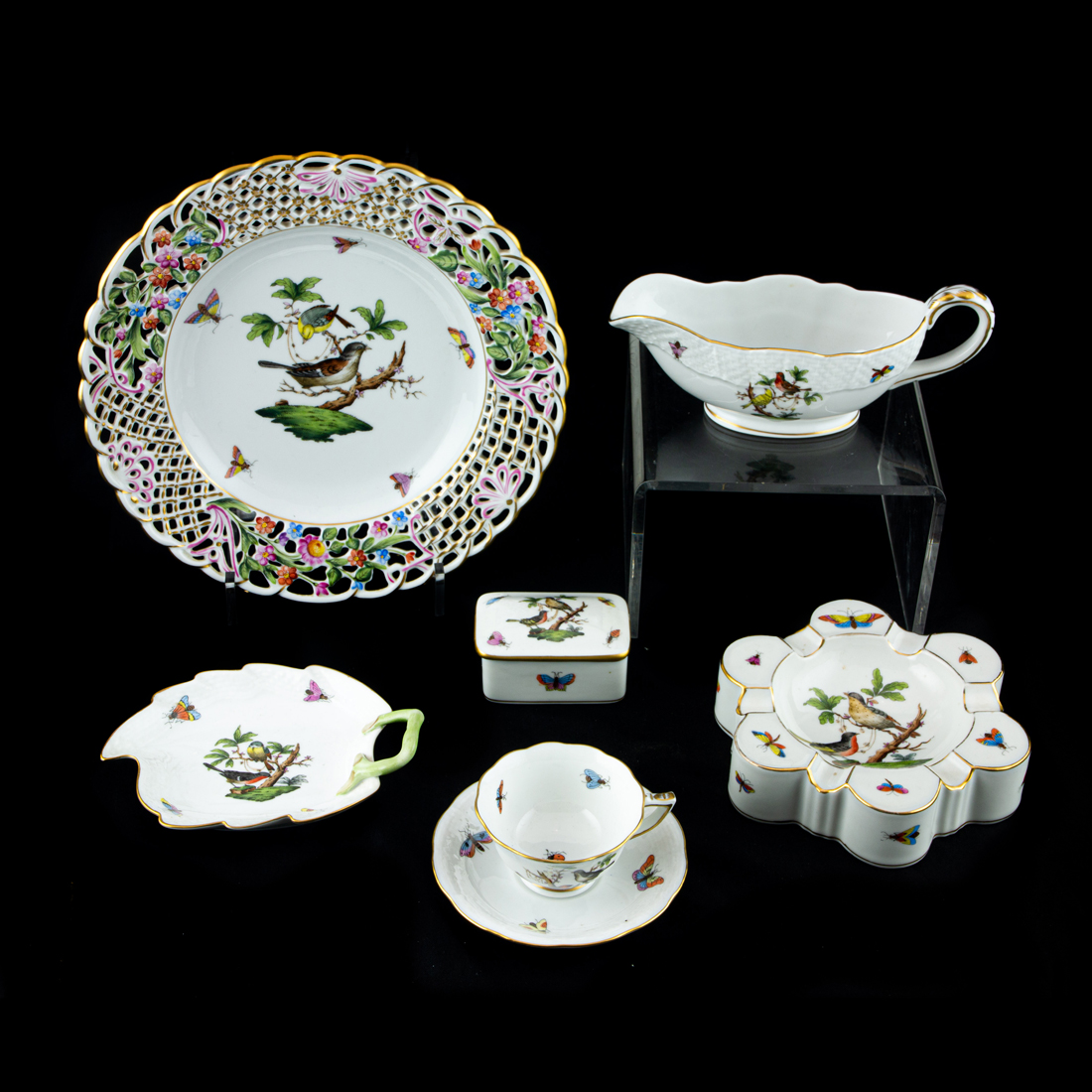 (LOT OF 17) GROUP OF HEREND