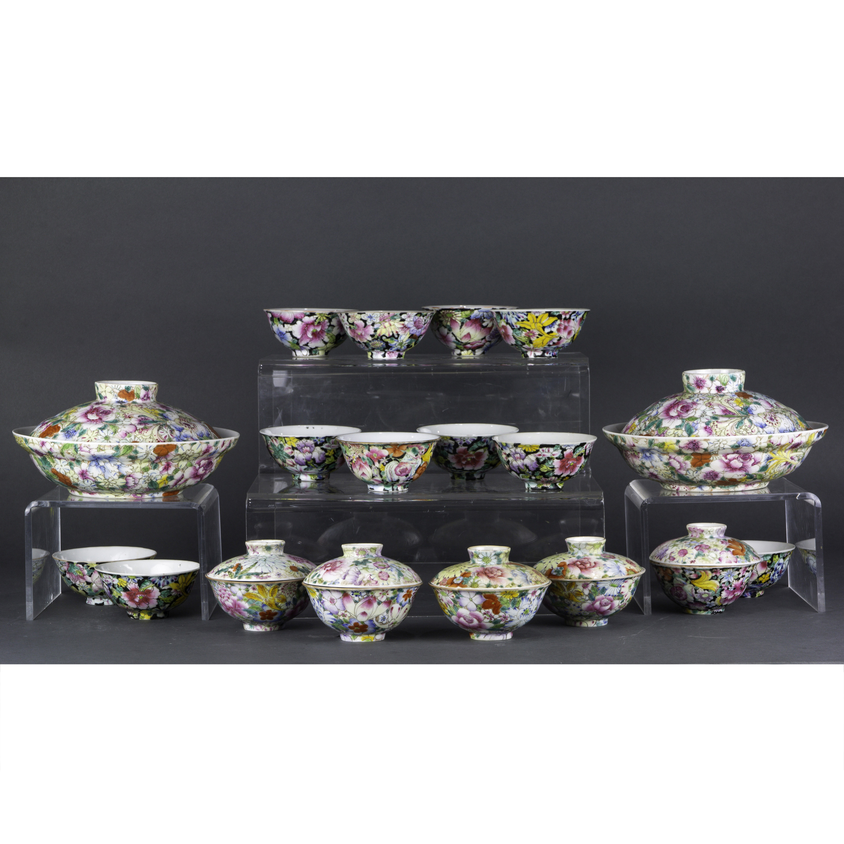 (LOT OF 18) CHINESE FAMILLE ROSE