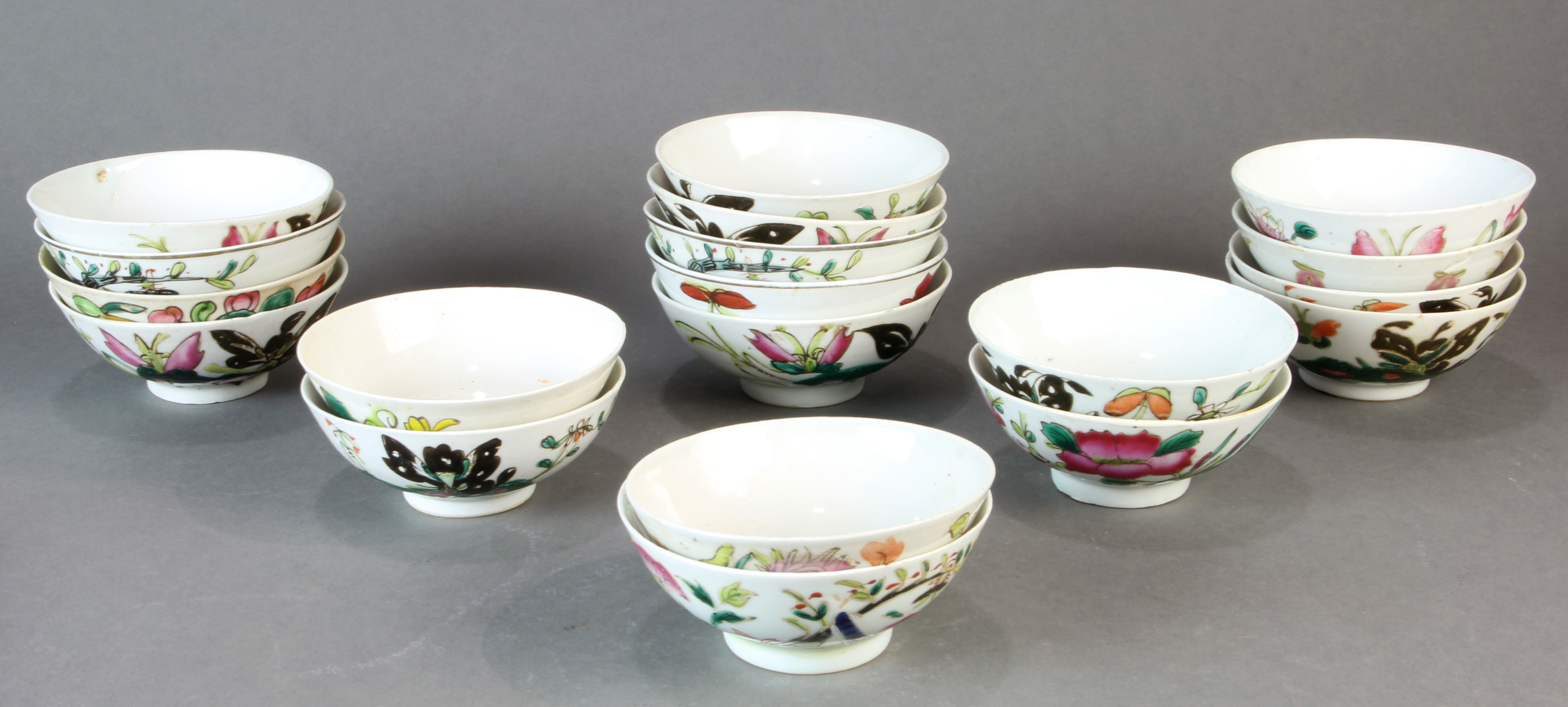 (LOT OF 19) CHINESE FAMILLE ROSE