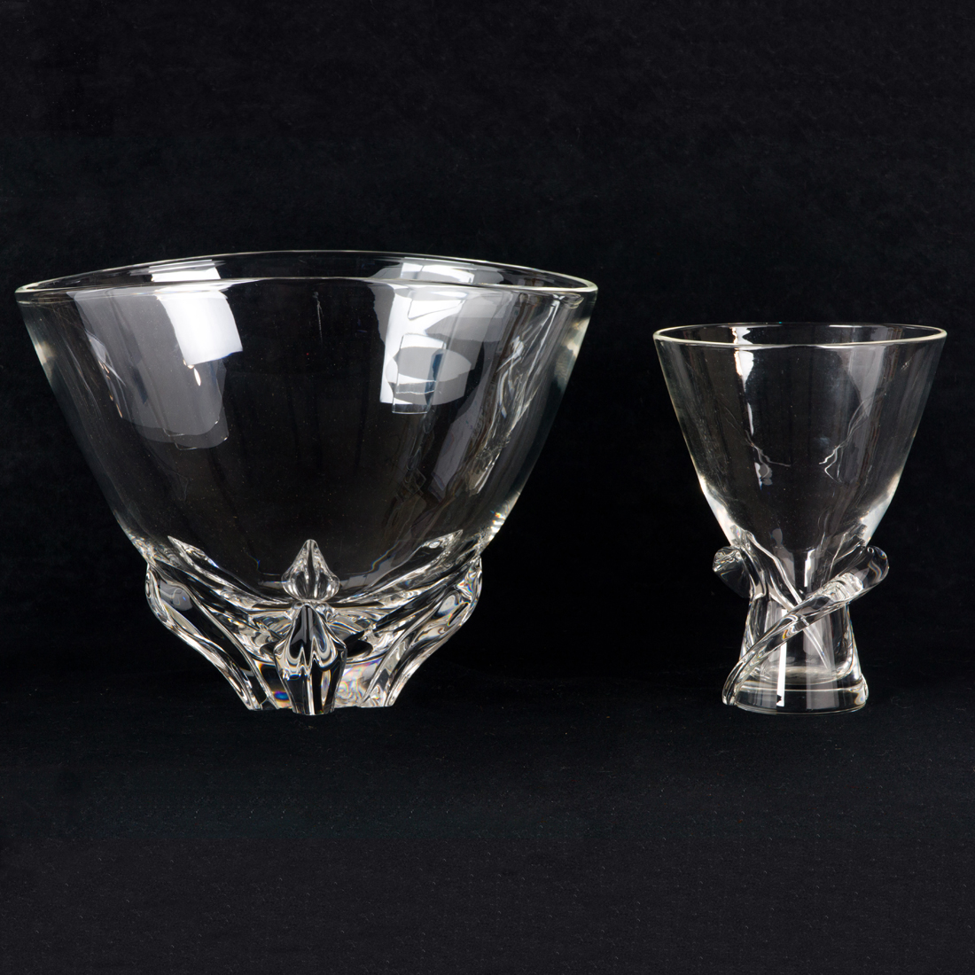 (LOT OF 2) A STEUBEN GLASS