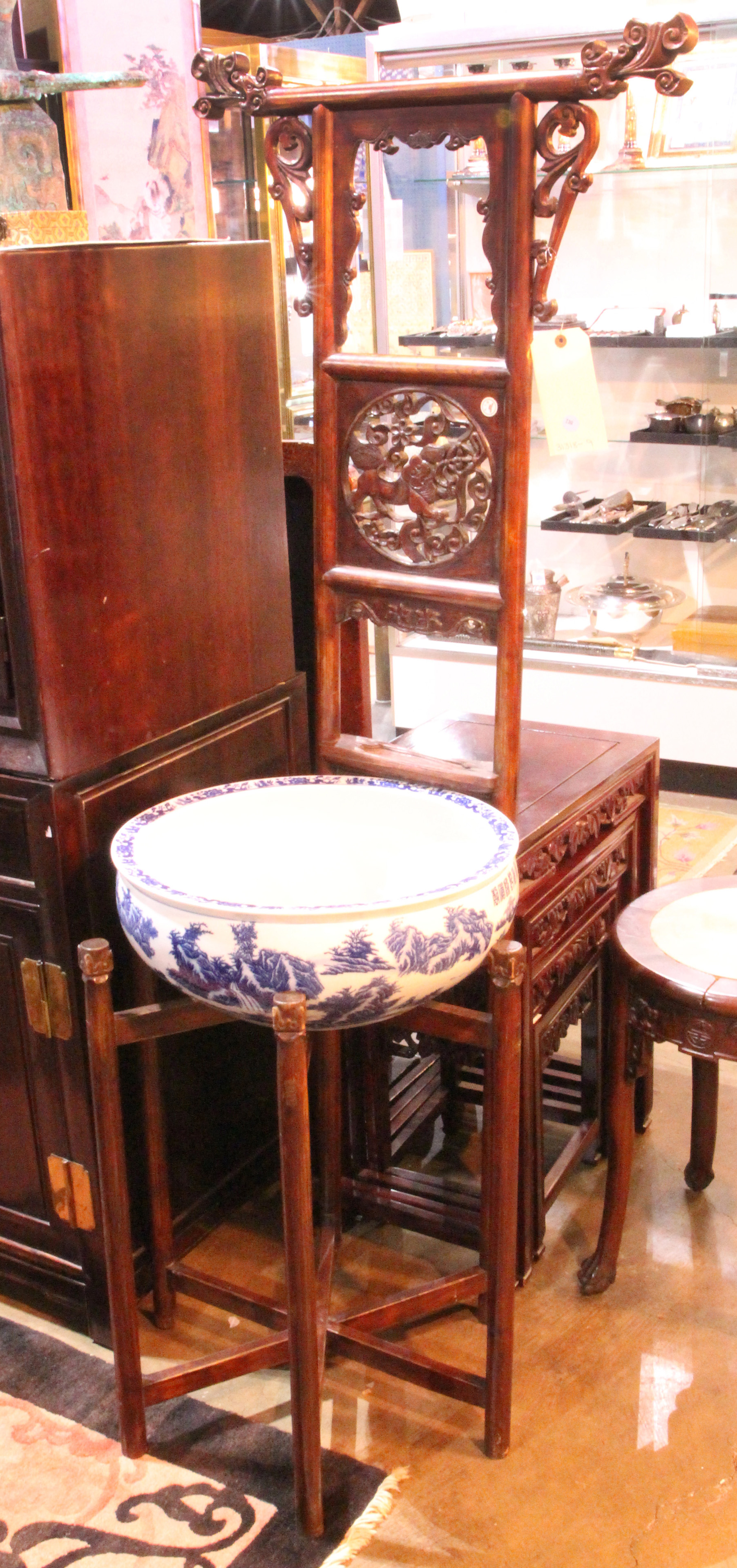 (LOT OF 2) CHINESE BLUE AND WHITE