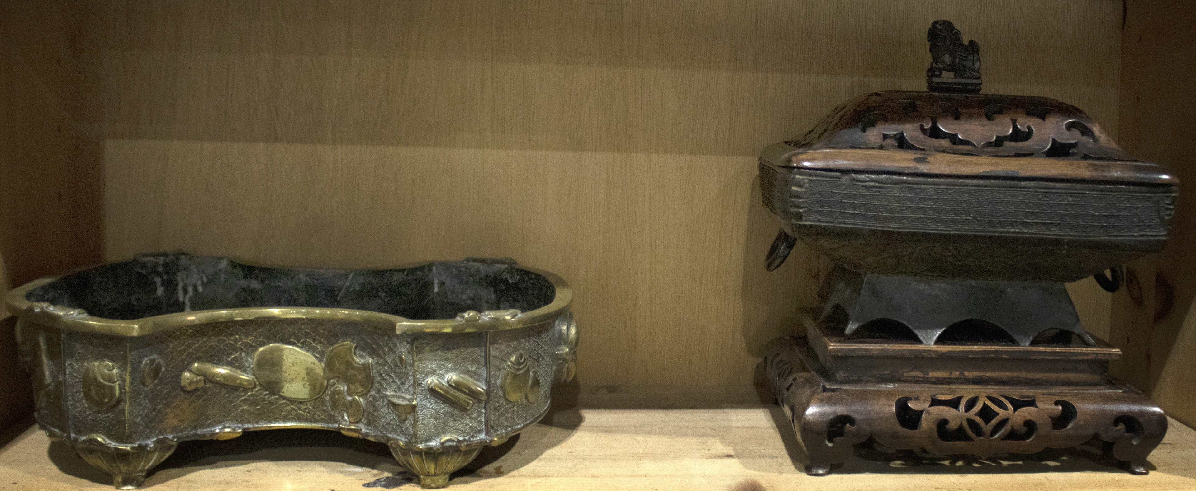 (LOT OF 2) CHINESE BRONZE VESSELS